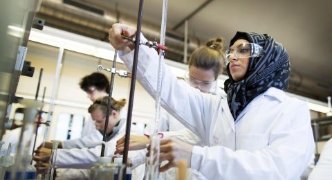 Muslim and Protestant scientists most likely to perceive discrimination