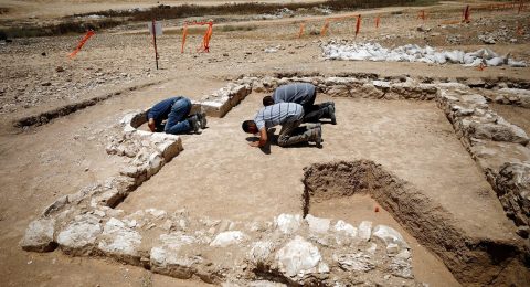 Archaeologists-uncover-1200-year-old-mosque