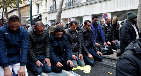 Despite lack of mosques, France to stop Muslims from praying in the streets