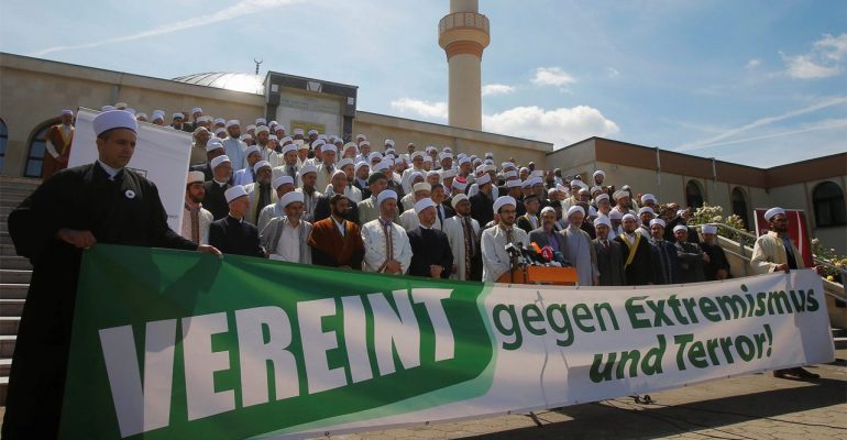 ISIS-condemned-by-300-Austrian-Muslim-imams