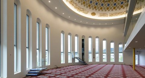 Wil-mosque-attracts-thousands-of-visitor-Switzerland
