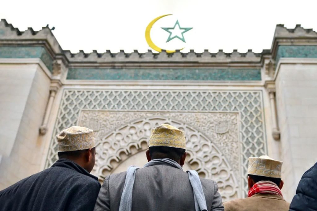 France will no longer accept imams trained by foreign countries