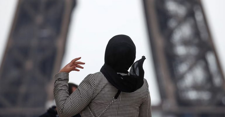 Journalist challenges rule banning hijab in French press card photos