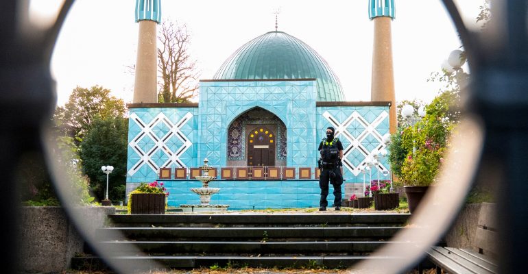 German Government’s Islamophobic Crackdown: Bans Islamic Centre Hamburg (IZH)