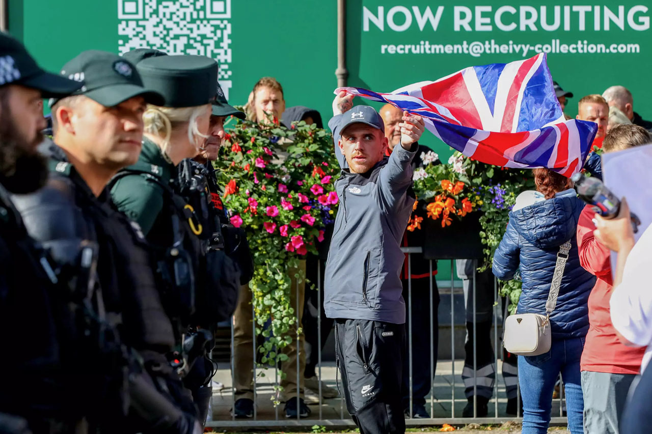 N. Ireland violence shocks Muslims and stokes fears over sectarian divides