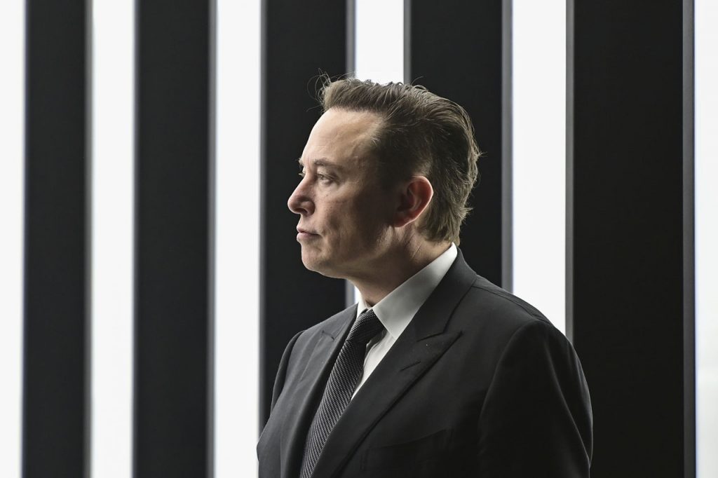 UK police threatens to prosecute Elon Musk amid Islamophobic riots