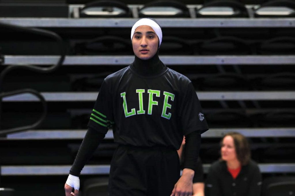 Muslim wrestlers hit out at uniform rules 