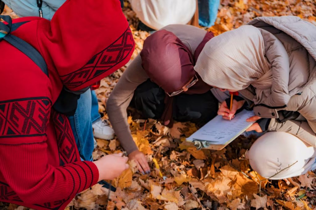 This group is breaking down barriers to nature for Muslim students- one classroom at a time