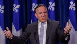 Prayer in the streets: Legault accused of lashing out at Muslims