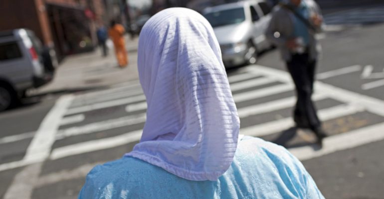 20250425-Muslim advocacy group sues New York county jail for forcefully removing inmates hijab-6x5