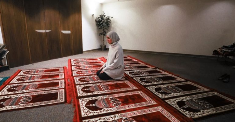 prayer-room
